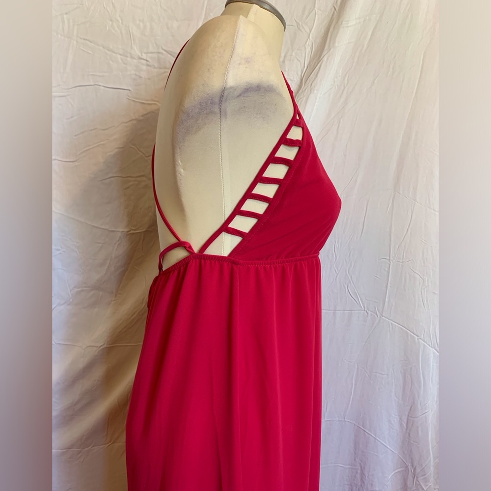 Pretty magenta gown - Picture 5 of 6
